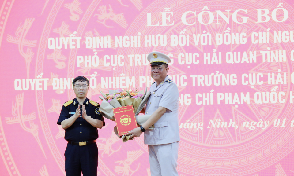 Trao quyết định bổ nhiệm Phó Cục trưởng Cục Hải quan Quảng Ninh