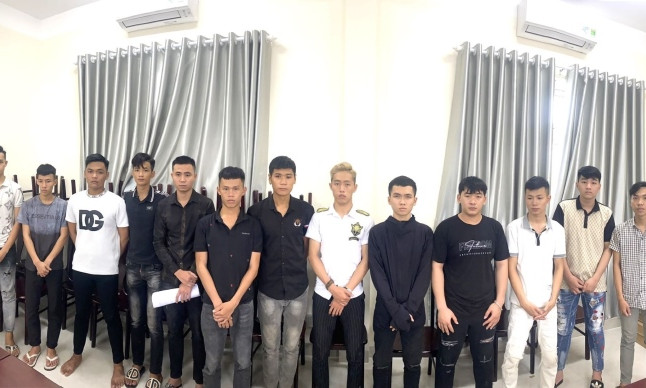 Hai nhóm thanh niên hỗn chiến kinh hoàng, 3 người trọng thương