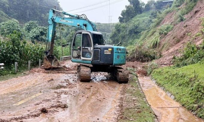Cả huyện mất liên lạc, 31 nhà bị vùi lấp, 2 trẻ nhỏ thiệt mạng tại Mù Cang Chải
