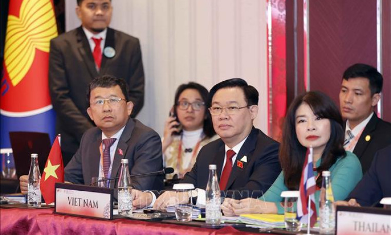 Chủ tịch Quốc hội Vương Đình Huệ dự phiên họp Ban Chấp hành AIPA