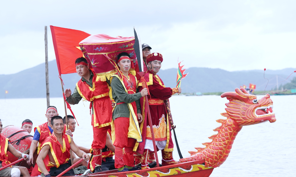 Lễ hội truyền thống Vân Đồn