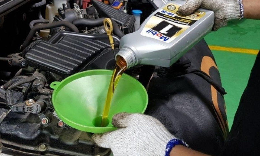 Hướng dẫn tự thay nhớt động cơ cho ô tô