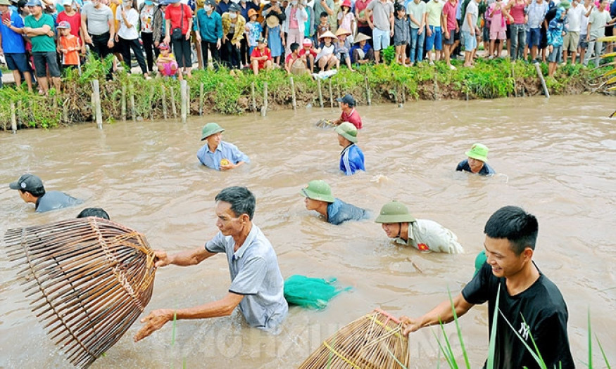 Độc đáo Lễ hội đùa nơm ở Hải Dương