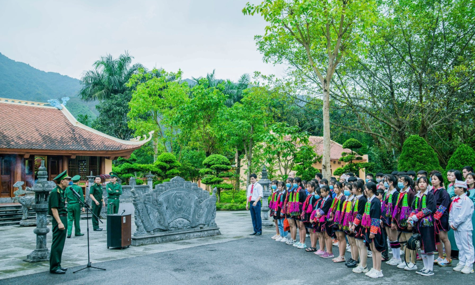 Quảng Ninh: Giáo dục truyền thống cách mạng cho thế hệ trẻ