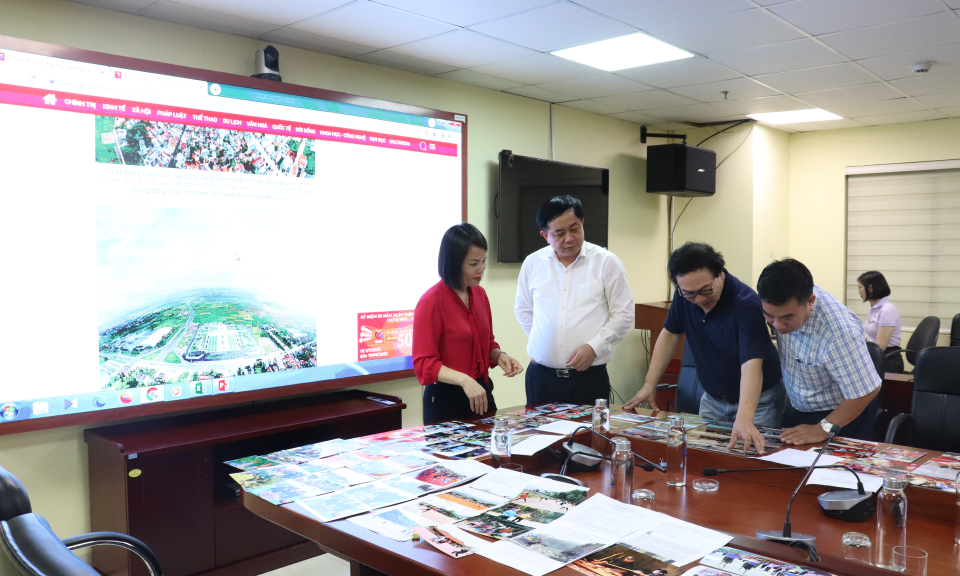 Chấm thi Liên hoan nghiệp vụ báo chí lần thứ V năm 2023
