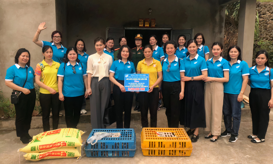 Đồng hành cùng phụ nữ dân tộc thiểu số
