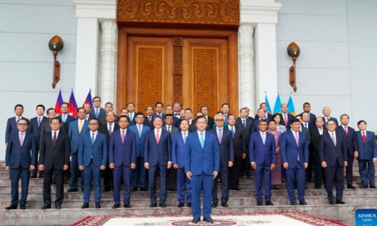 Ông Hun Sen công bố ảnh chính phủ mới