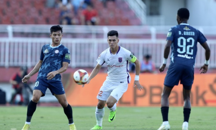 CLB TP HCM và Bình Dương 'đẩy' Đà Nẵng khỏi V-League