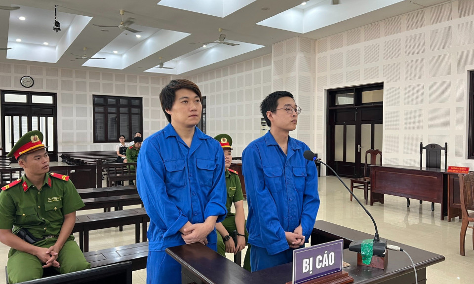 Uống say, 2 nữ du khách Hàn Quốc bị đồng hương trộm tài sản