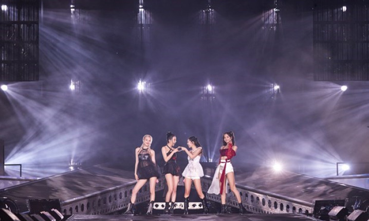 BlackPink: Nhóm nhạc nữ K-pop đầu tiên có tour diễn thu 200 triệu USD
