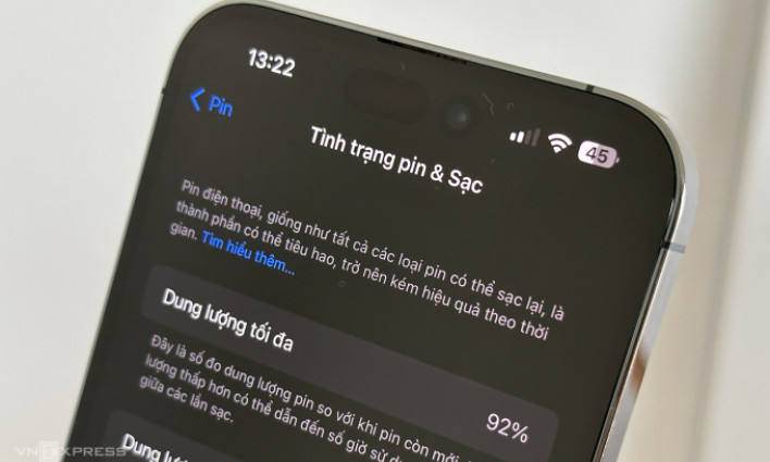 iPhone 14 bị than phiền nhanh 'chai' pin