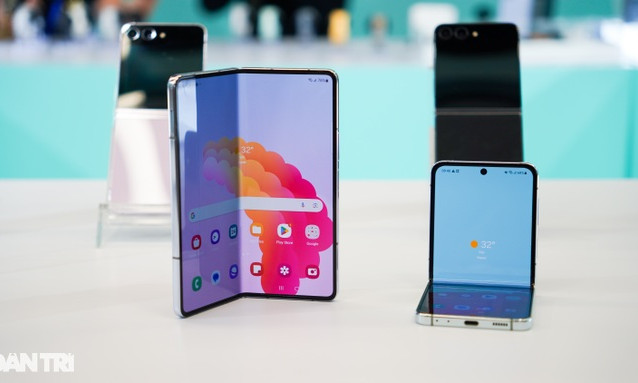 Galaxy Z Flip5 lên kệ, đấu iPhone 14, Oppo Find N2 Flip