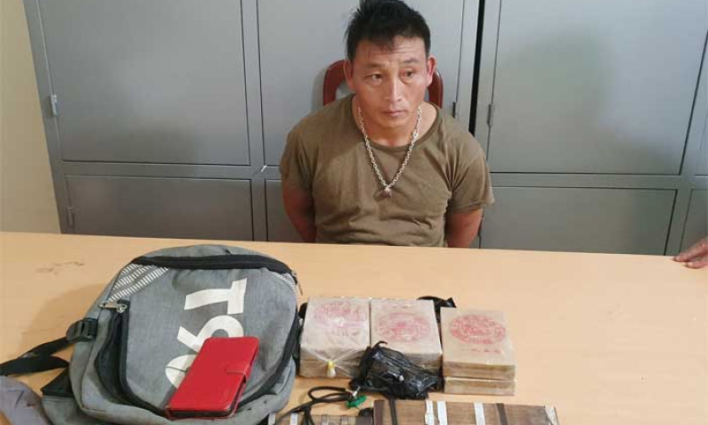 Bắt giữ đối tượng vận chuyển trái phép 6 bánh heroin
