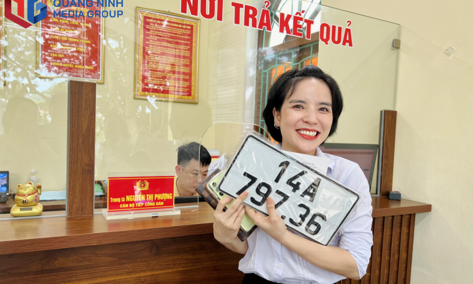 Ngày đầu thực hiện cấp biển số định danh cho xe cơ giới