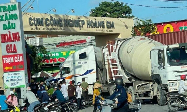 Va chạm với xe bồn, người phụ nữ tử vong tại chỗ