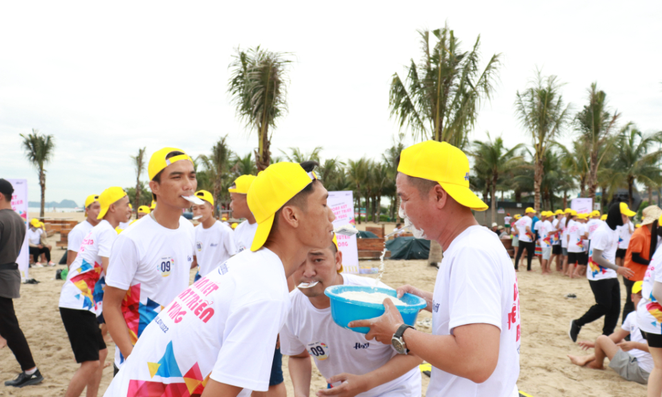 Du lịch tiếp tục hút khách