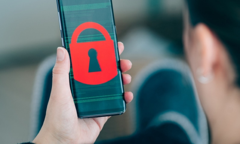 Vì sao smartphone cần được bảo vệ phần mềm?