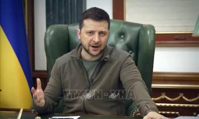Tổng thống Ukraine gia hạn thiết quân luật thêm 90 ngày