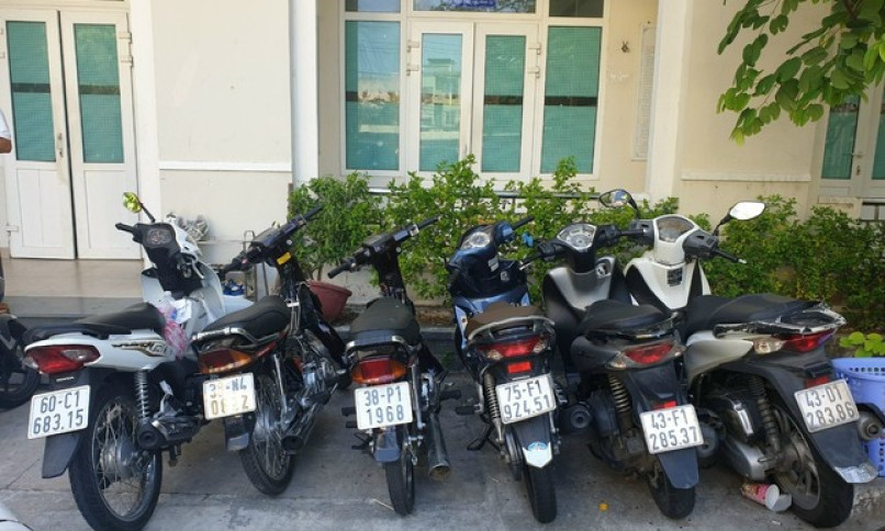 Nhóm thanh niên 'lượn' dọc Quốc lộ 1A trộm hàng loạt xe máy
