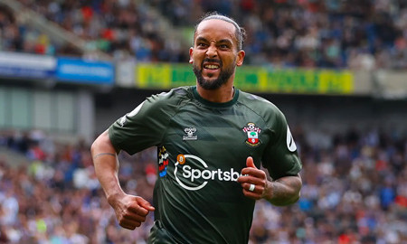 'Thần đồng không lớn' Theo Walcott tuyên bố giải nghệ ở tuổi 34