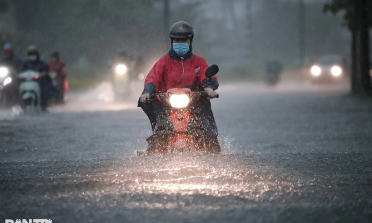 Nắng nóng chấm dứt, mưa dông mở rộng khắp miền Bắc