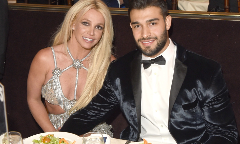 Chồng kém 13 tuổi bỏ Britney Spears: Chuyện tình cổ tích giữa đời thực chấm hết