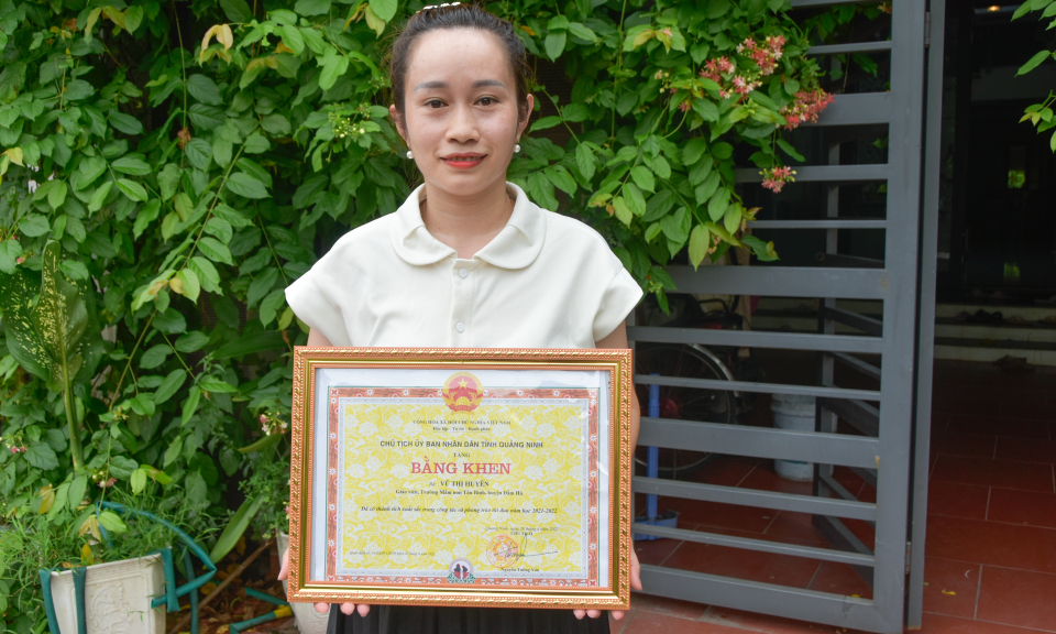 Cô giáo mầm non yêu nghề