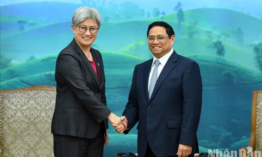 PM Pham Minh Chinh receives visiting Australian Foreign Minister