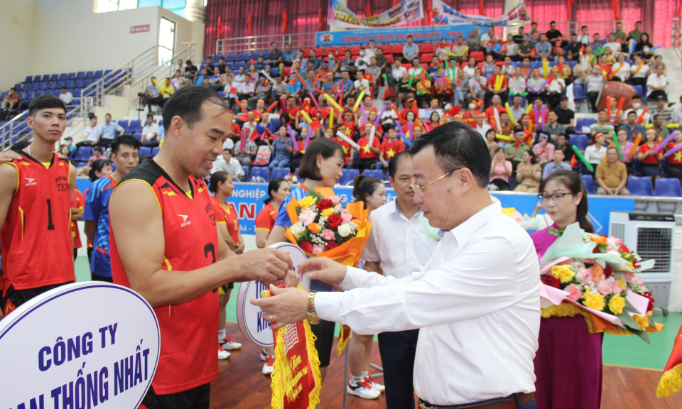 Tổ chức thành công Giải bóng chuyền phong trào TKV năm 2023