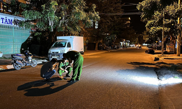 Đâm chết người sau khi gặp nhau ở quán cà phê