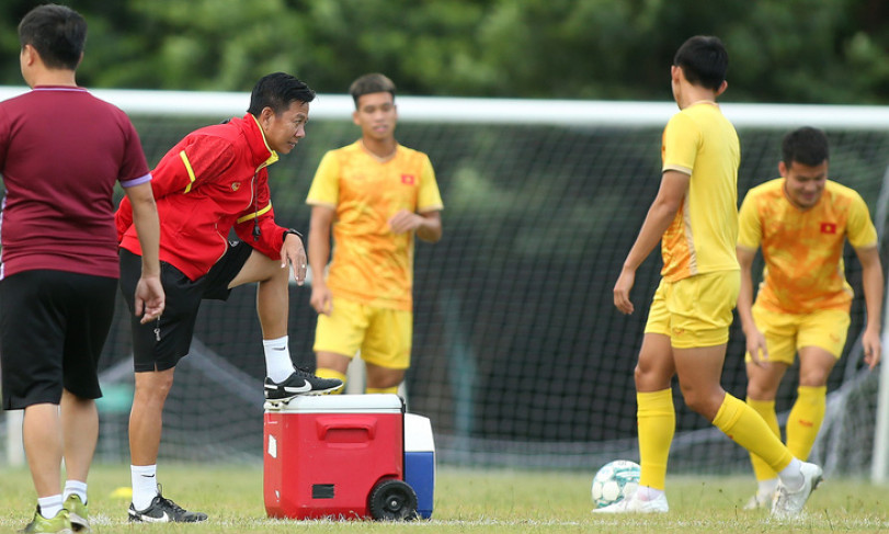 U23 Việt Nam tập kín bài chống ném biên