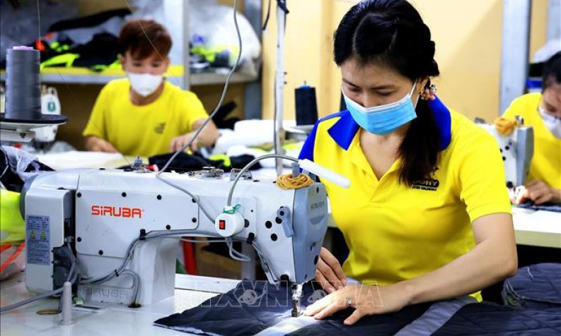 Đa dạng hóa nguồn cung nguyên liệu cho ngành may mặc