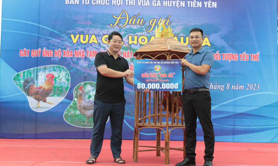 Vua gà được đấu giá 80 triệu đồng