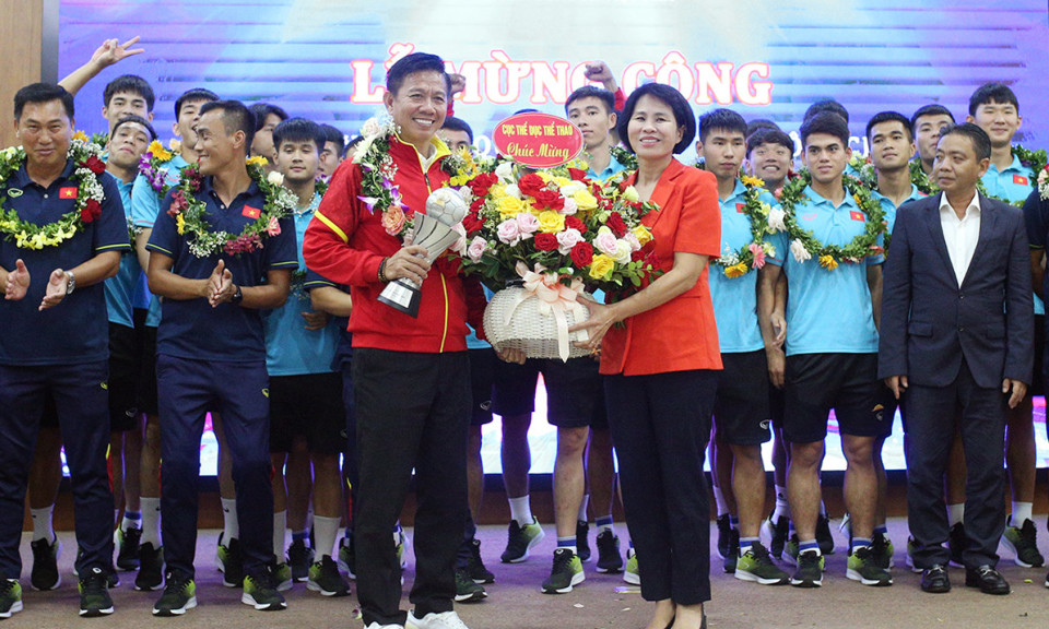 U23 Việt Nam được vinh danh, HLV Hoàng Anh Tuấn nói lời xúc động