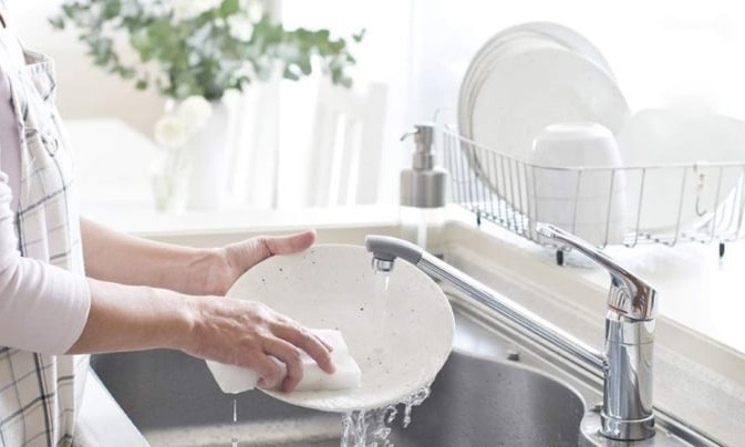 Mẹo rửa sạch bát đĩa mà không cần nước rửa chén