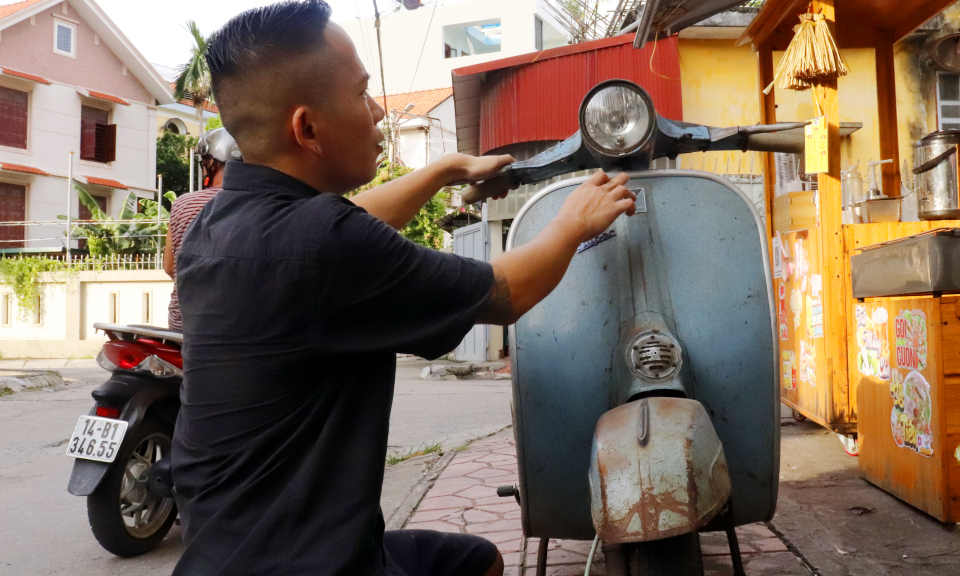 Mê mẩn thú chơi xe Vespa cổ
