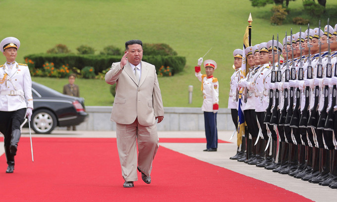 Ông Kim Jong-un yêu cầu hải quân tăng năng lực chiến đấu
