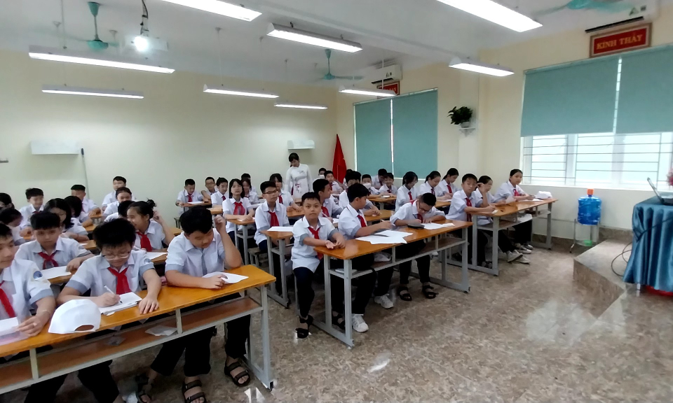 Đảm bảo nhân lực, cơ sở vật chất cho năm học mới
