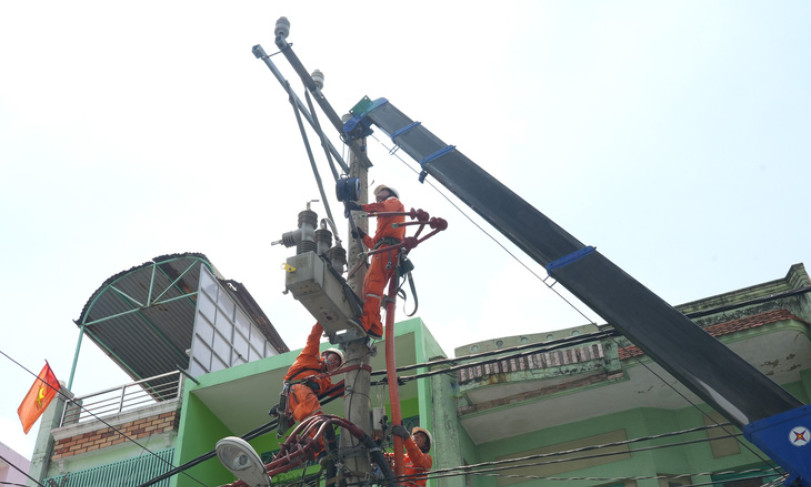 Giá điện lần điều chỉnh tới sẽ gánh thêm các khoản lỗ?