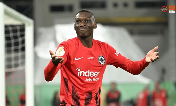 Ra giá 69 triệu bảng, PSG thâu tóm mục tiêu của Chelsea