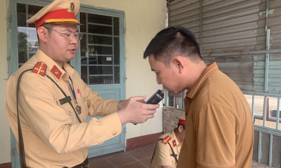 Quyết liệt hơn trong công tác đảm bảo trật tự ATGT