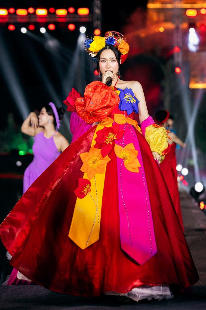 Dàn hoa hậu hội tụ tôn vinh vẻ đẹp thiên nhiên, văn hóa Việt - Ảnh 5.