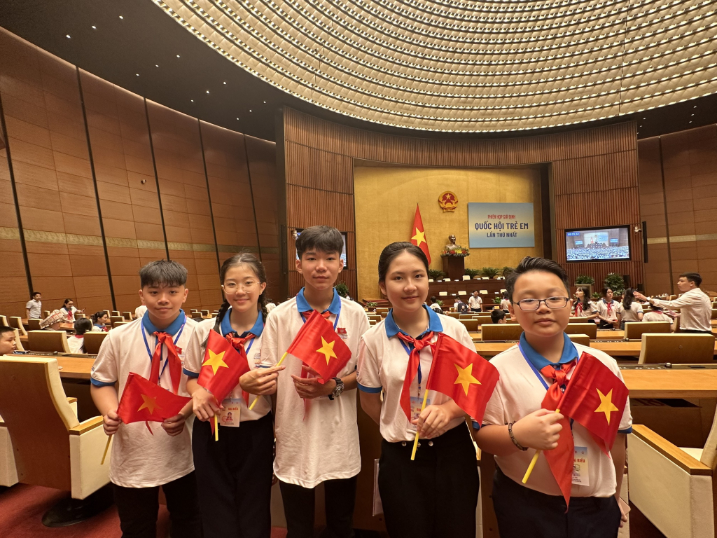 Đoàn Quảng Ninh có 5 thiếu nhi tiêu biểu tham dự Kỳ họp giả định 
