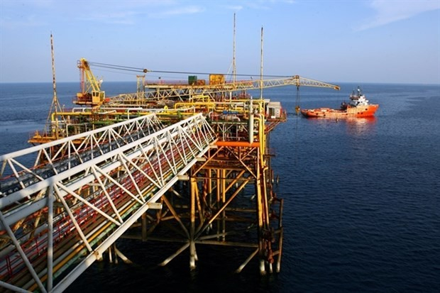 A Petrovietnam's drilling platform on Bach Ho oil field. Petrovietnam has secured the top spot on the list of PROFIT500 in 2023. (Photo: VNA)