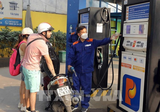Petrol prices kept unchanged, oil prices up in latest adjustment hinh anh 1