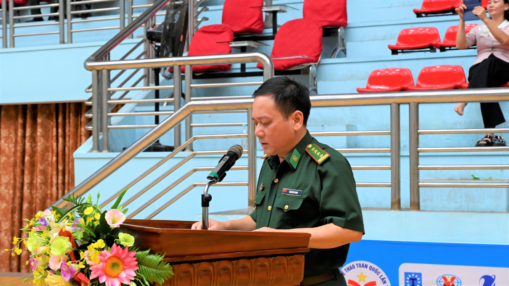 Đại tá Trần Văn Thanh, Phó chỉ huy trưởng, Tham mưu trưởng BĐBP tỉnh phát biểu bế mạc hội thao.