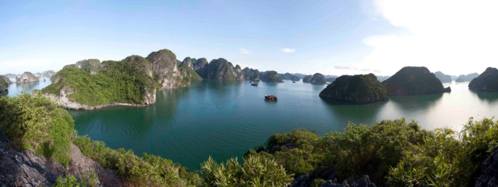  Vịnh Hạ Long - Quần đảo Cát Bà được UNESCO công nhận là Di sản Thiên nhiên Thế giới thuộc địa bàn hai tỉnh, thành phố đầu tiên ở Việt Nam 