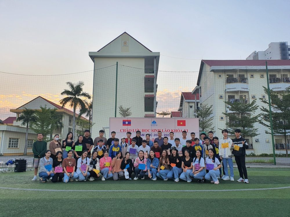 Trường Đại học Hạ Long đón sinh viên Lào khóa XI, năm học 2022-2023.