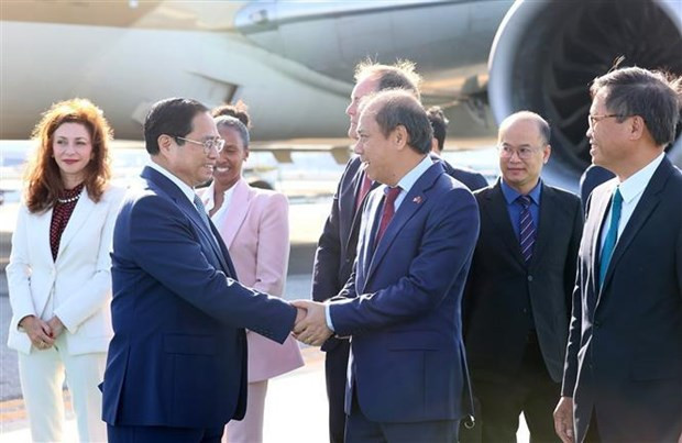 Prime Minister Pham Minh Chinh arrives in US hinh anh 1