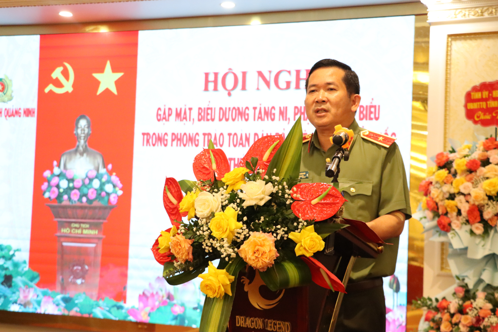 Thiếu tướng Đinh Văn Nơi, Giám đốc Công an tỉnh phát biểu kết luận hội nghị.